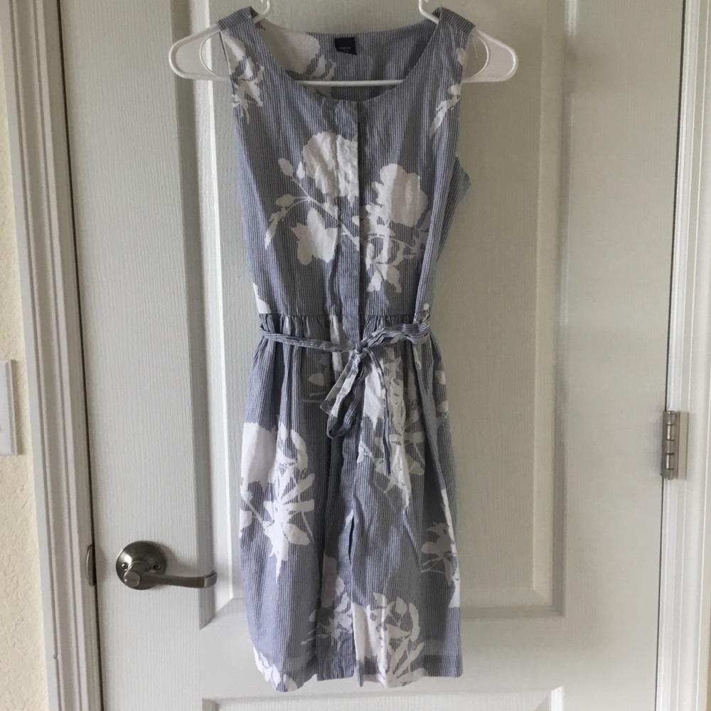 Gap Kids Gray and White Striped Dress with belt